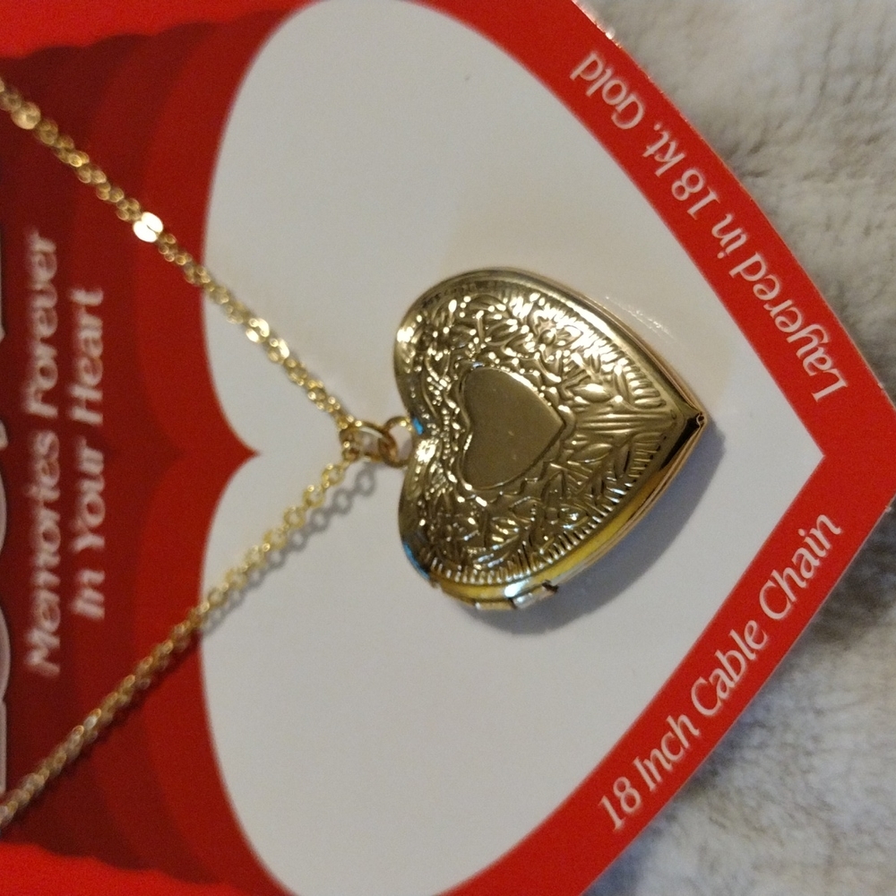 Heart Shaped Love Locket on 18" Cable Chain Necklace Layered in 18 Kt Gold